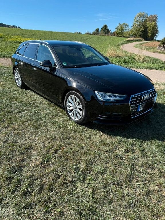 نمای دیگر آئودی A4 b9
