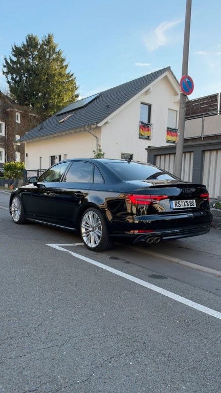 آئودی آئودی A4 2.0 TDI کواترو 3x S لاین مشکی/360...