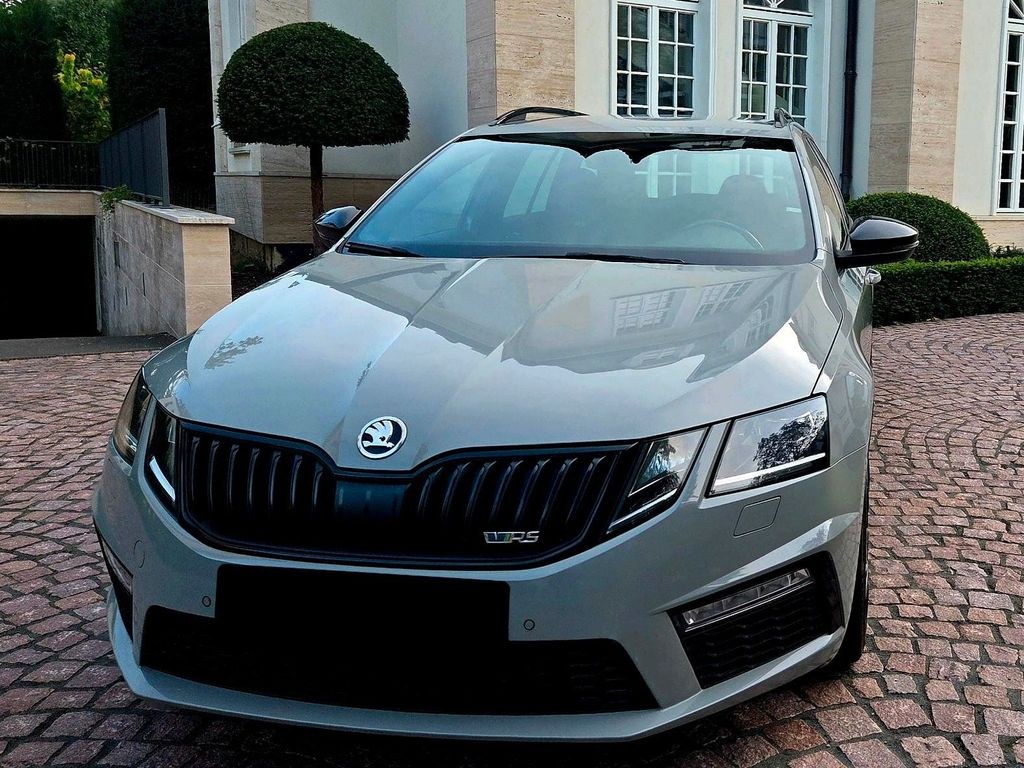 اشکودا اکتاویا کمبی VRS 2.0 TDI - 184 PS -...