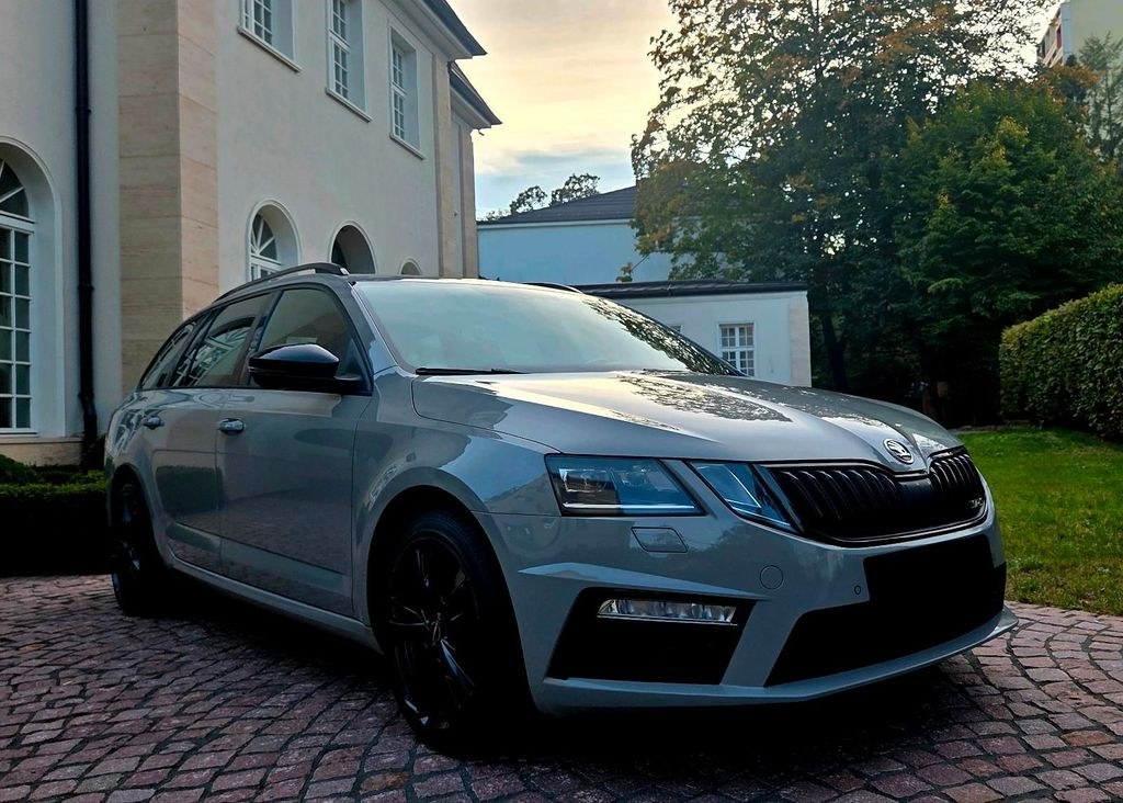 نمای دیگر اشکودا اکتاویا کمبی VRS 2.0 TDI - 184 PS -...