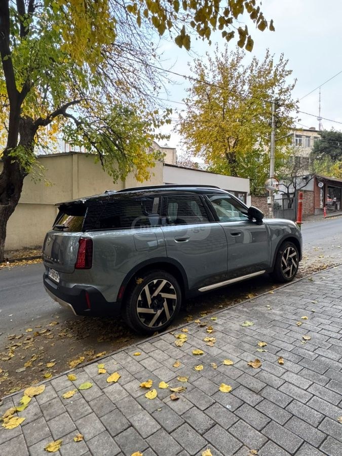 نمای دیگر مینی 2025