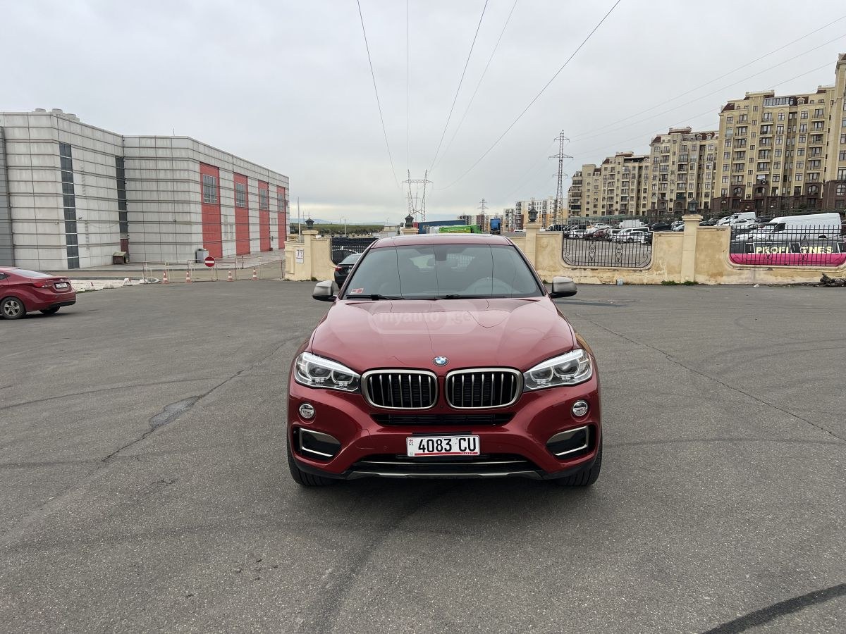 نمای دیگر بی ام و xDrive35i 4 در چهار چرخ محرک 2018