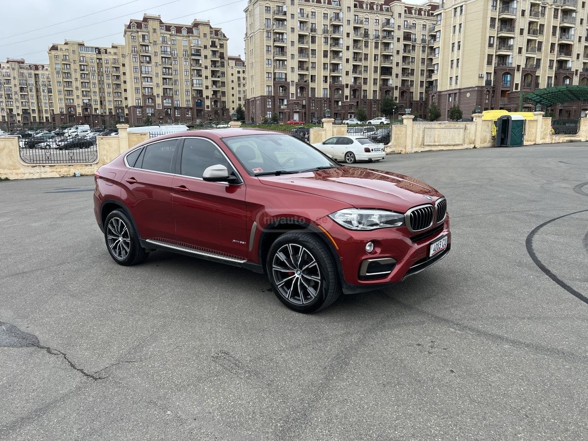 نمای دیگر بی ام و xDrive35i 4 در چهار چرخ محرک 2018
