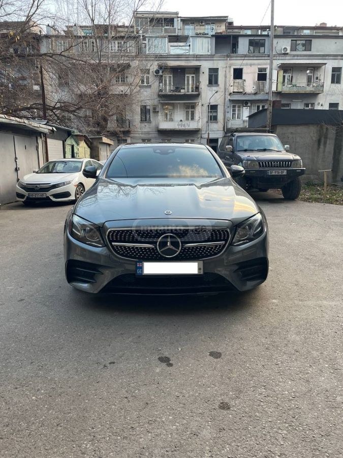 نمای دیگر مرسدس بنز پایه AMG E 53 4 در چهار چرخ محرک 2020