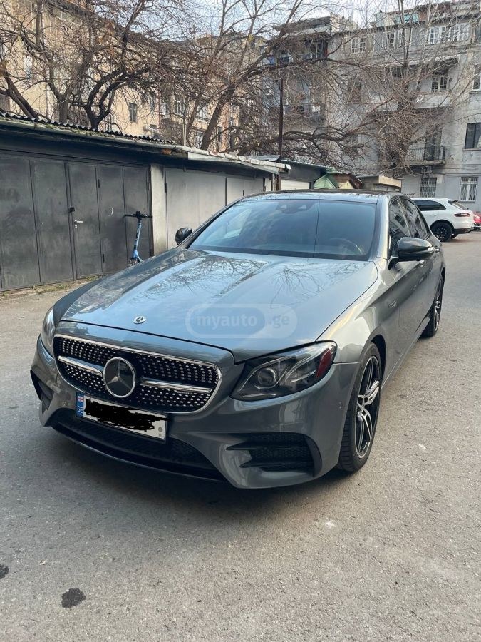 نمای دیگر مرسدس بنز پایه AMG E 53 4 در چهار چرخ محرک 2020