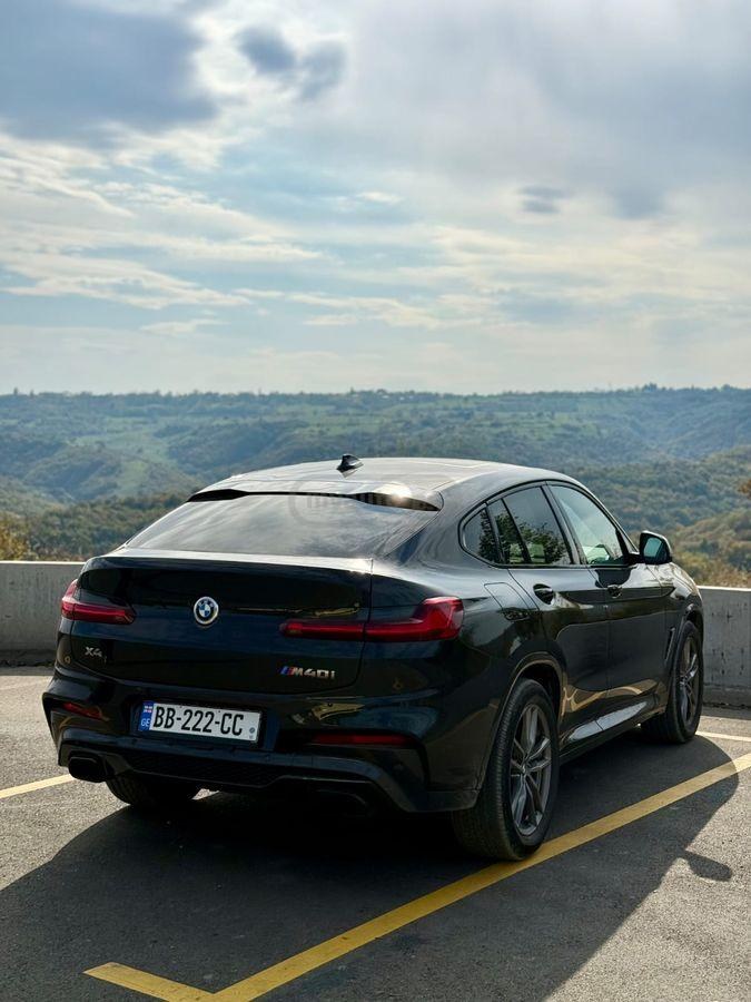 نمای دیگر بی ام و M40i 4 در تمام چرخ محرک اسپرت 2020