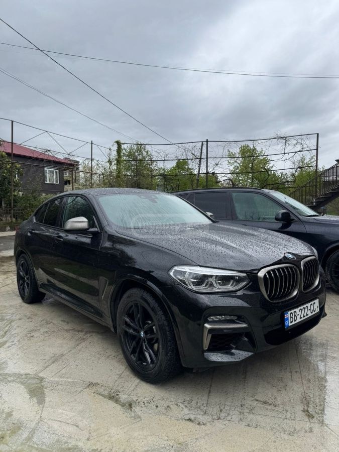 نمای دیگر بی ام و M40i 4 در تمام چرخ محرک اسپرت 2020