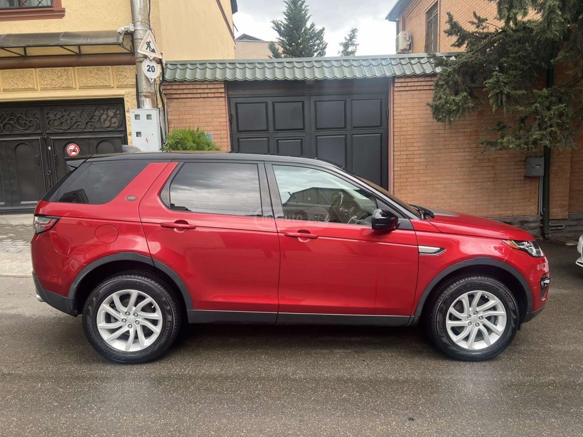 نمای دیگر لندروور HSE LUX 4dr 4x4 اتوماتیک 2017