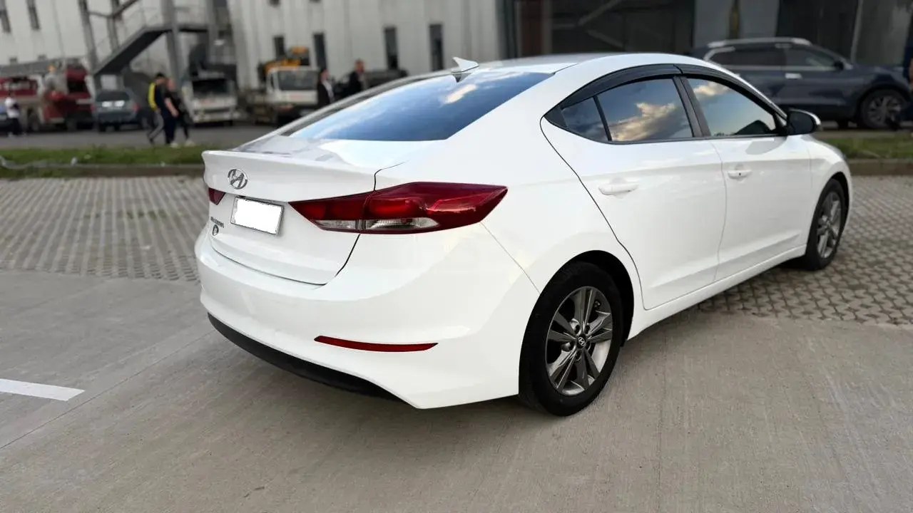 نمای دیگر هیوندای 2016