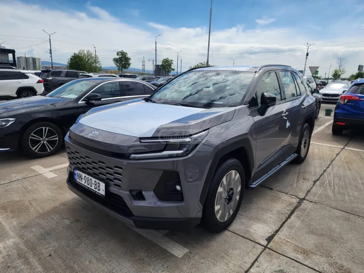 نمای دیگر تویوتا 4WD هیبرید 2026