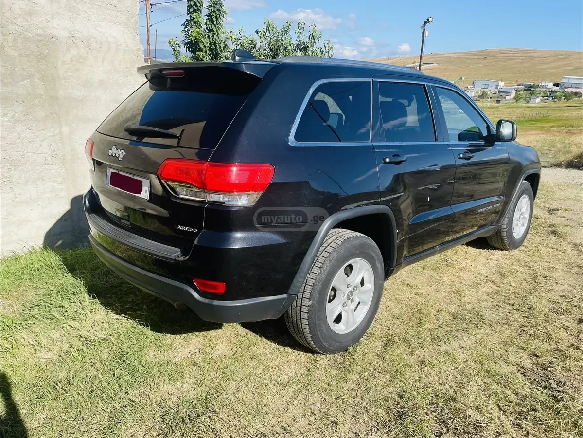 جیپ لاردو 4dr 4x4 اتوماتیک 2016