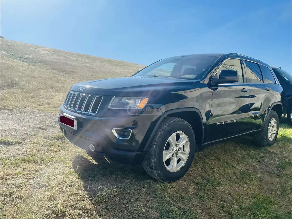 نمای دیگر جیپ لاردو 4dr 4x4 اتوماتیک 2016
