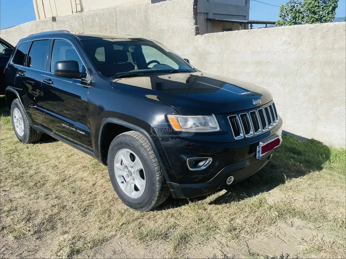 نمای دیگر جیپ لاردو 4dr 4x4 اتوماتیک 2016