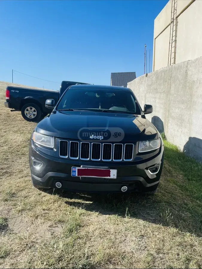 نمای دیگر جیپ لاردو 4dr 4x4 اتوماتیک 2016