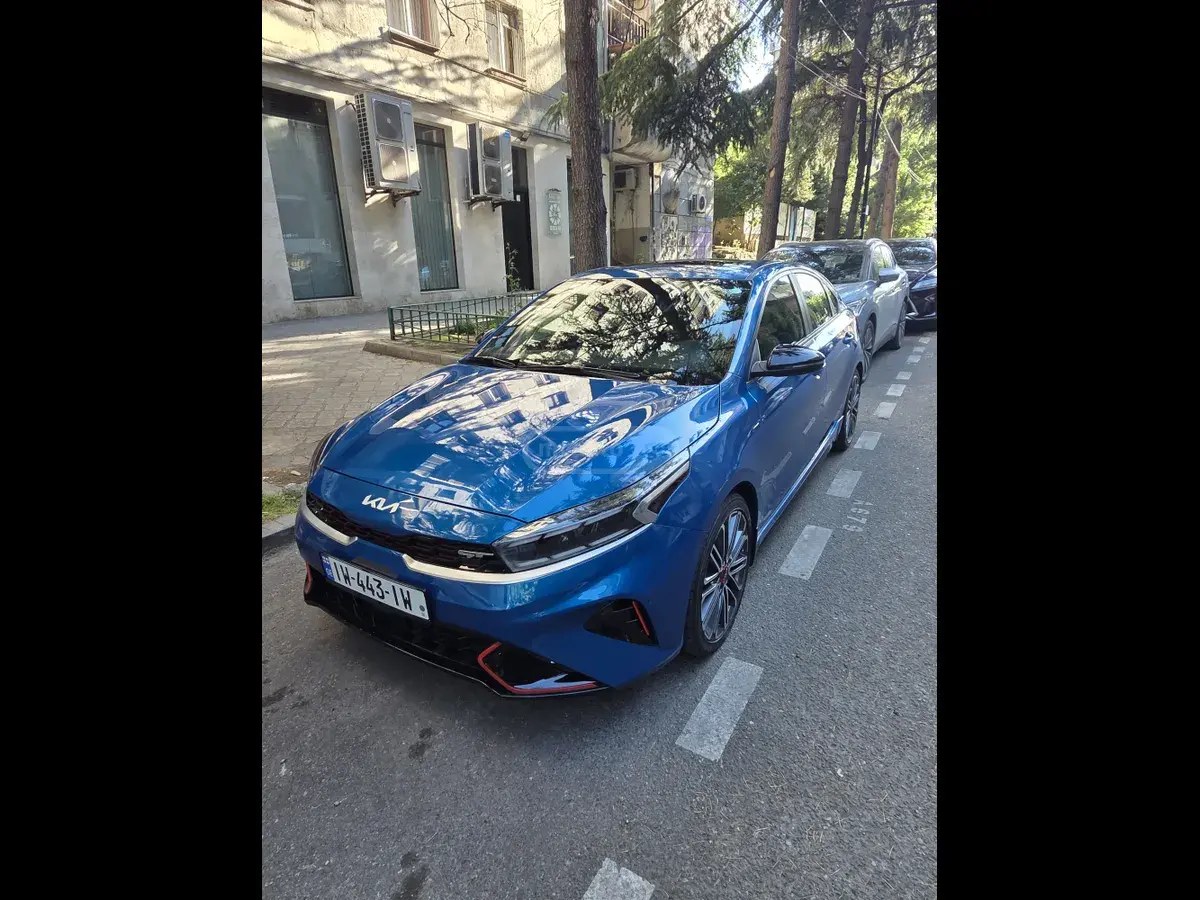 نمای دیگر کیا GT 2023