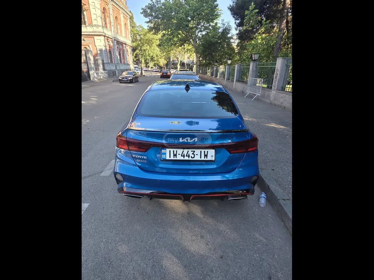 نمای دیگر کیا GT 2023