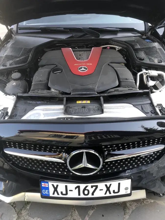 نمای دیگر مرسدس بنز بیس AMG C 43 4dr چهار چرخ محرک 2018