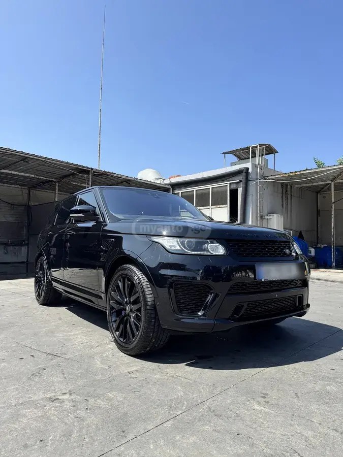 نمای دیگر لندروور 5.0L V8 سوپرشارژ SVR 4 در 4 2017
