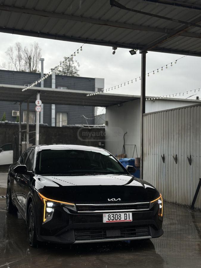 نمای دیگر کیا LX 2025