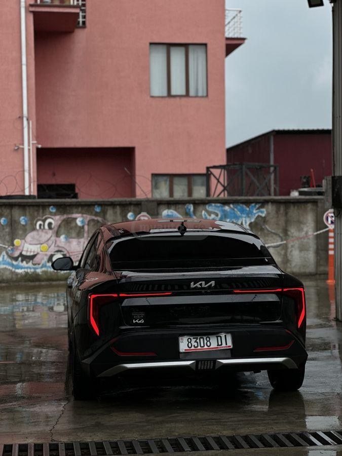 نمای دیگر کیا LX 2025