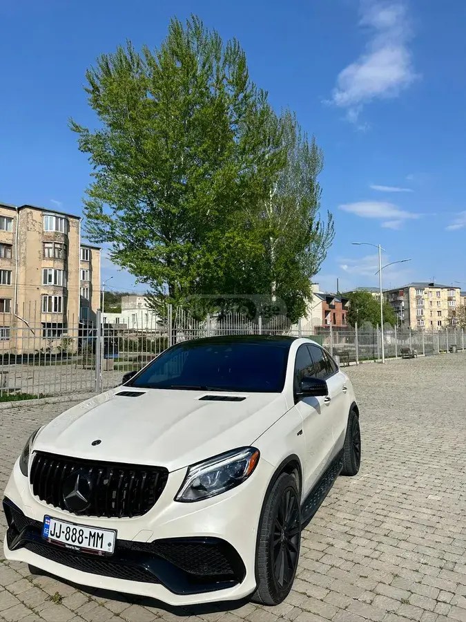 نمای دیگر مرسدس بنز بیس AMG GLE 43 کوپه 4 در تمام چرخ 2019