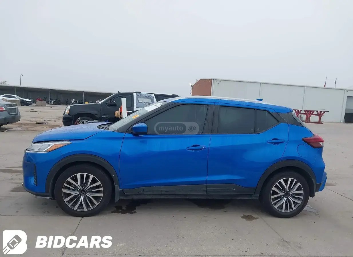 نمای دیگر نیسان SV 4 در دیفرانسیل جلو CVT 2023