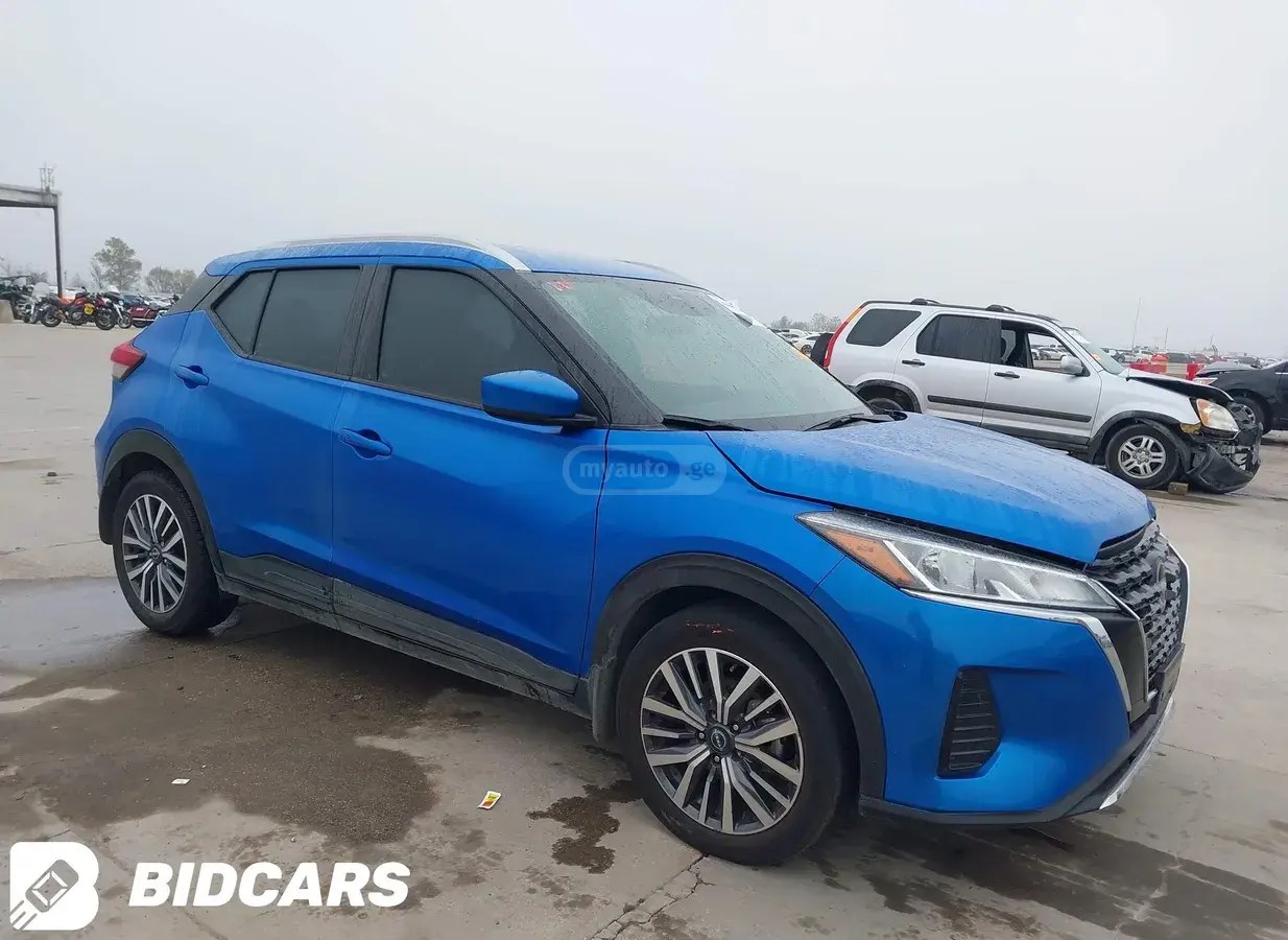 نمای دیگر نیسان SV 4 در دیفرانسیل جلو CVT 2023