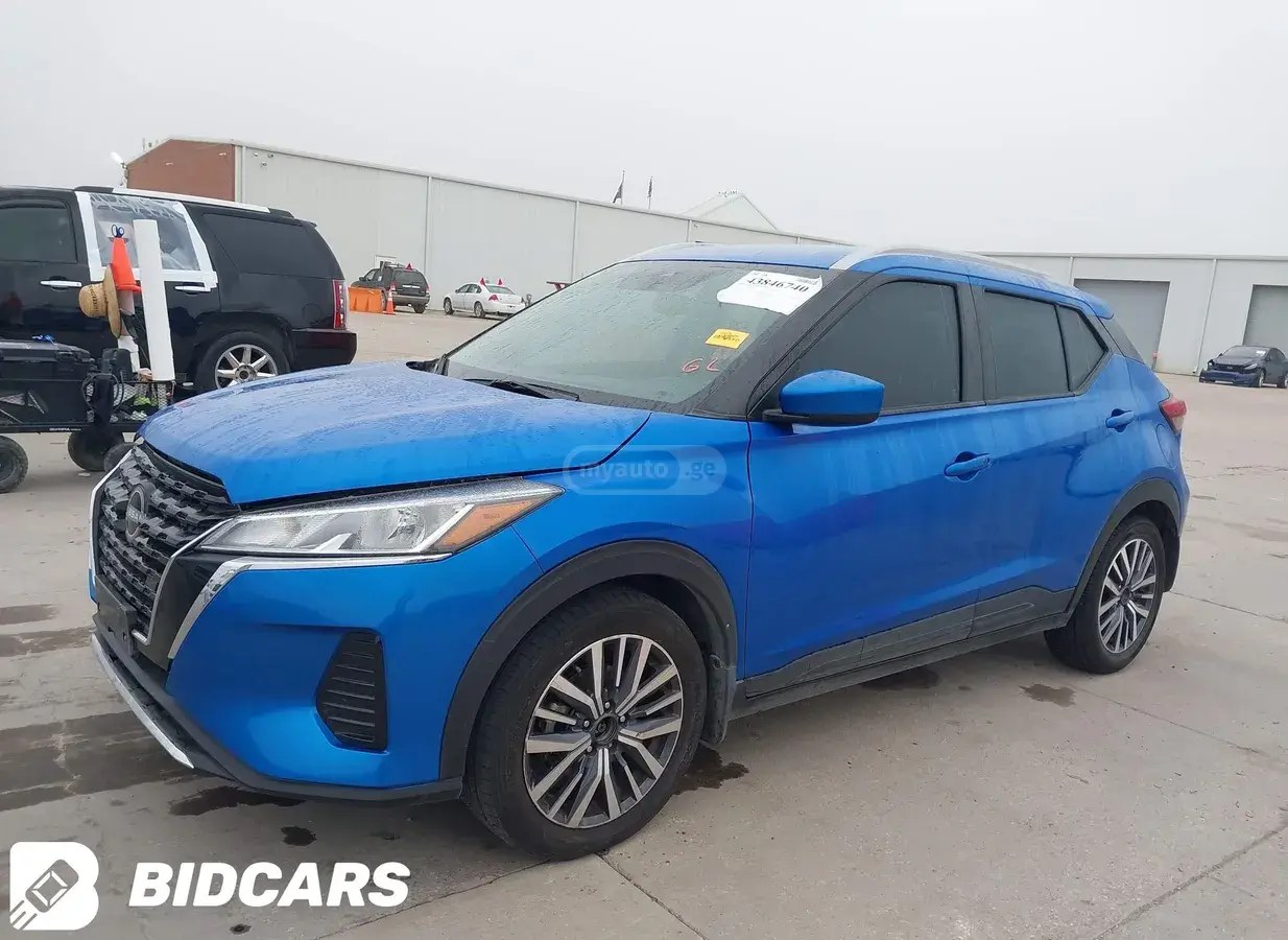 نمای دیگر نیسان SV 4 در دیفرانسیل جلو CVT 2023