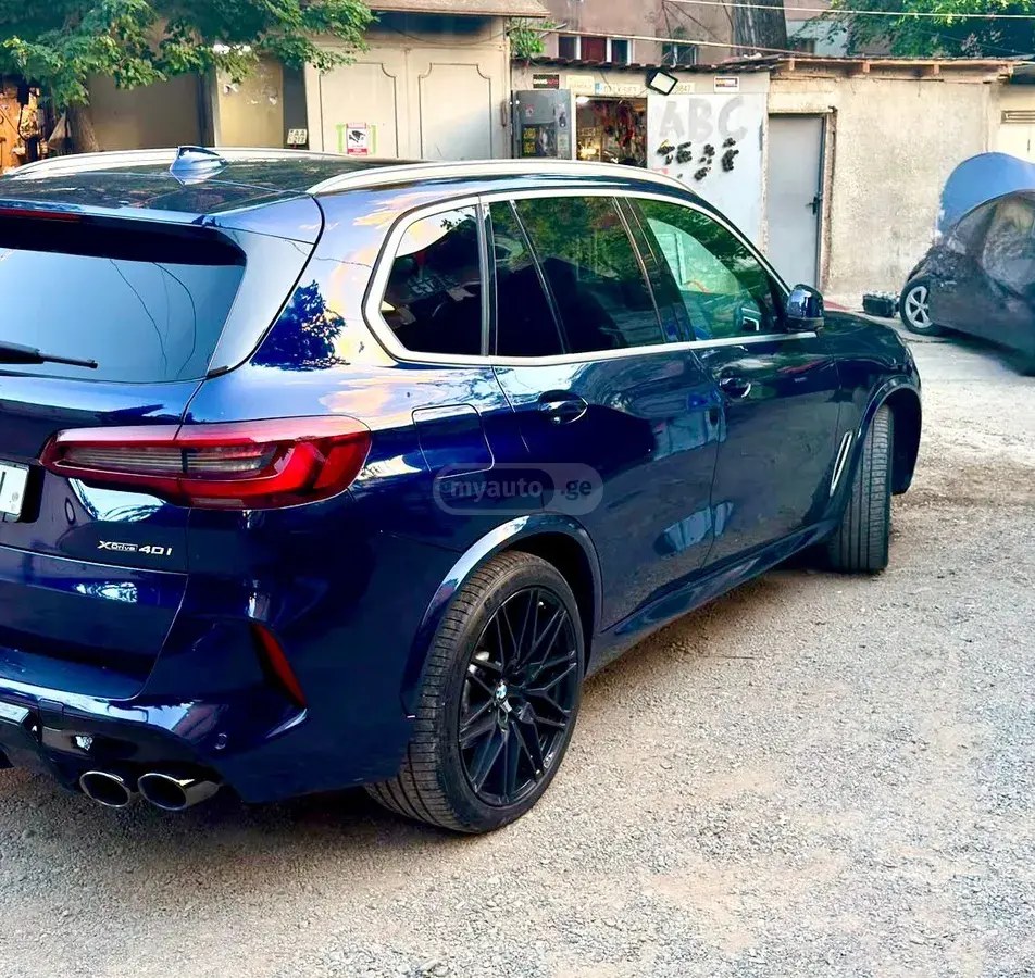 نمای دیگر بی ام و xDrive40i 4dr تمام چرخ محرک 2022