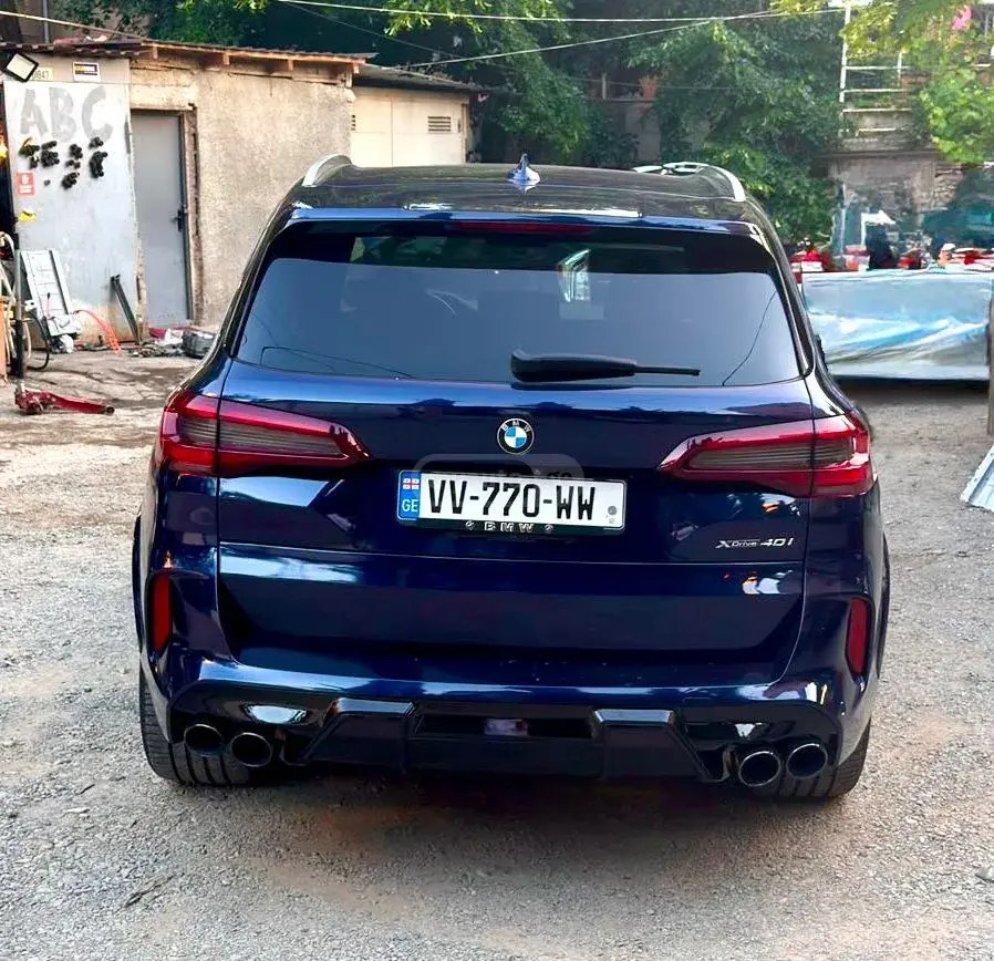 نمای دیگر بی ام و xDrive40i 4dr تمام چرخ محرک 2022