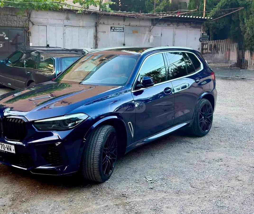 نمای دیگر بی ام و xDrive40i 4dr تمام چرخ محرک 2022