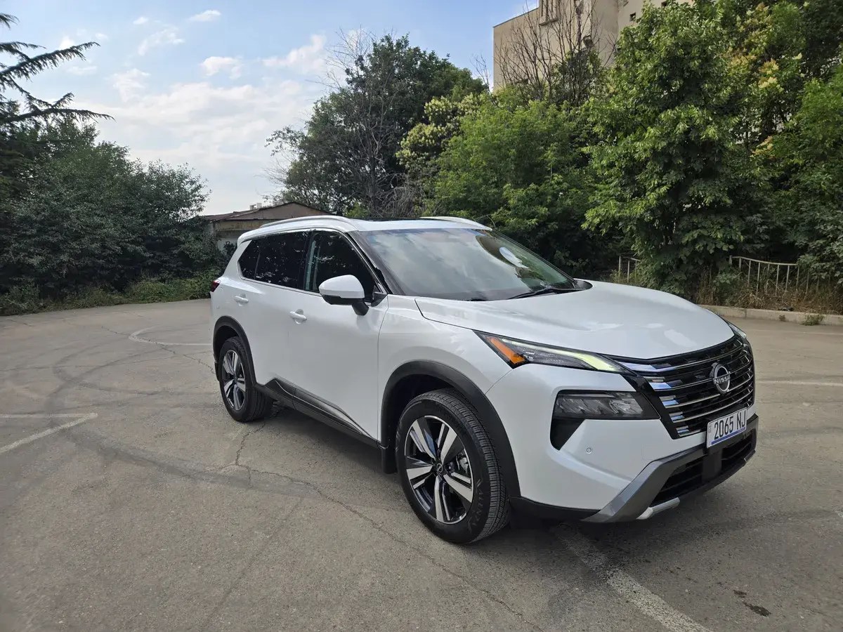نیسان SL هوشمند AWD 2024