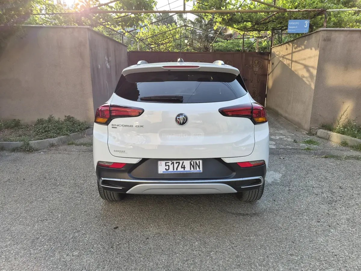 نمای دیگر بیوک GX AWD 2022