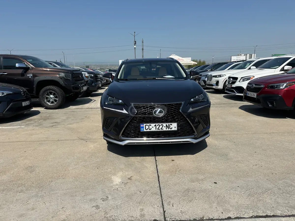 نمای دیگر لکسوس F Sport 4dr چهار چرخ محرک Au 2016