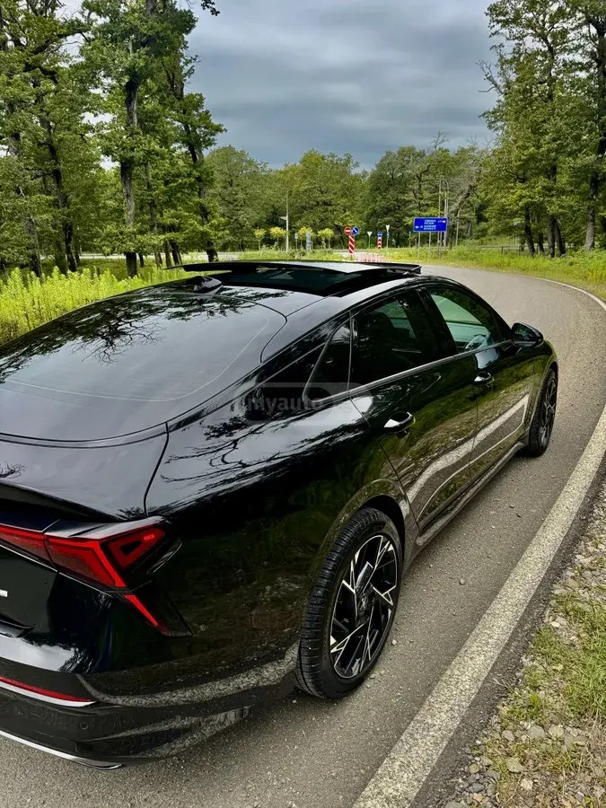 نمای دیگر کیا کیا k5 GT لاین 2025