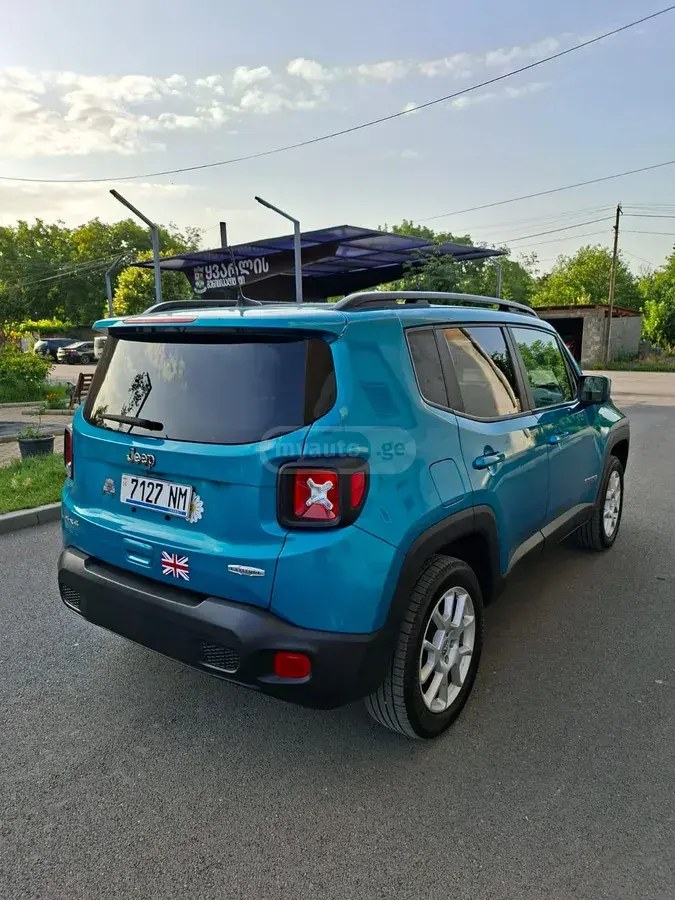نمای دیگر جیپ لاتیتود 4dr 4x4 اتوماتیک 2021
