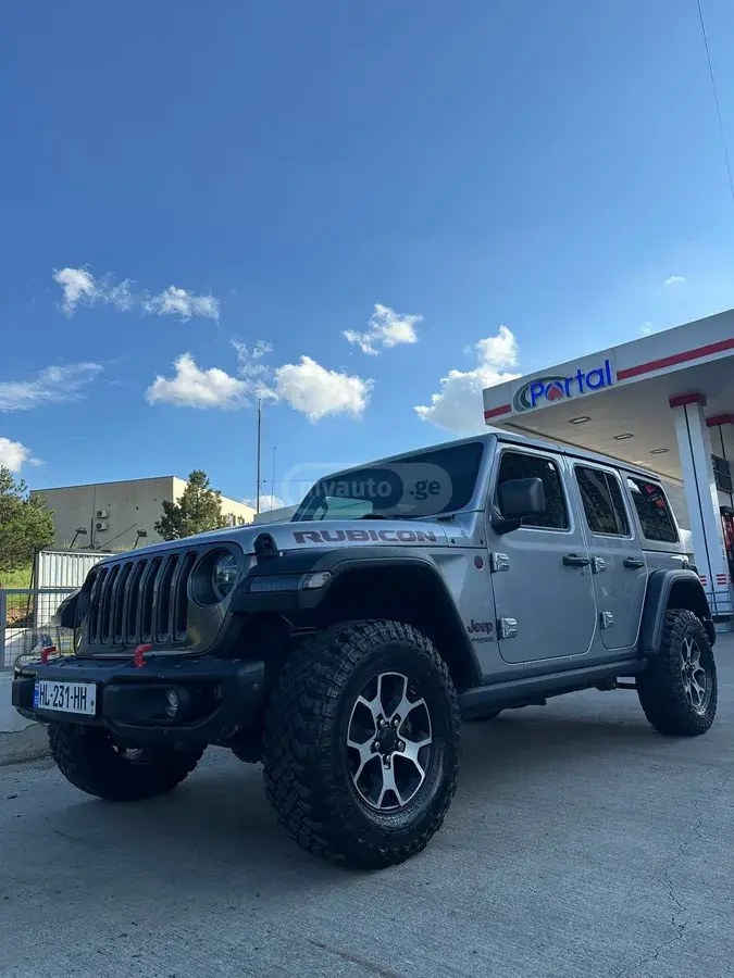نمای دیگر جیپ روبیکون 4 در 4x4 دستی 2020