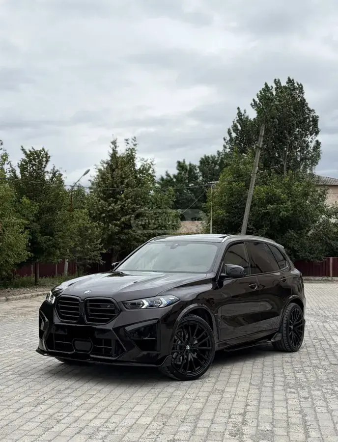 نمای دیگر بی ام و 2021