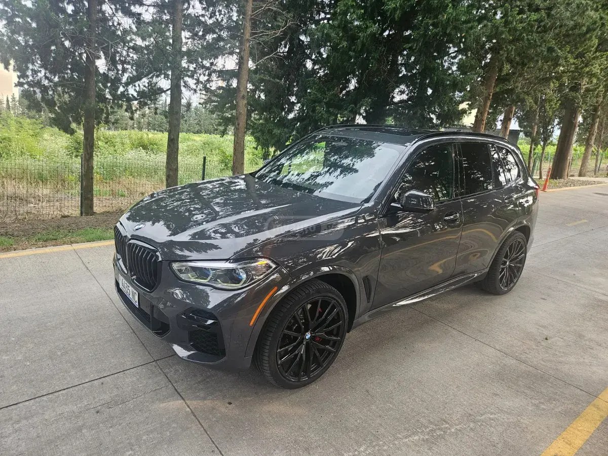 بی ام و M50i 4 در چهار چرخ محرک اسپرت 2022