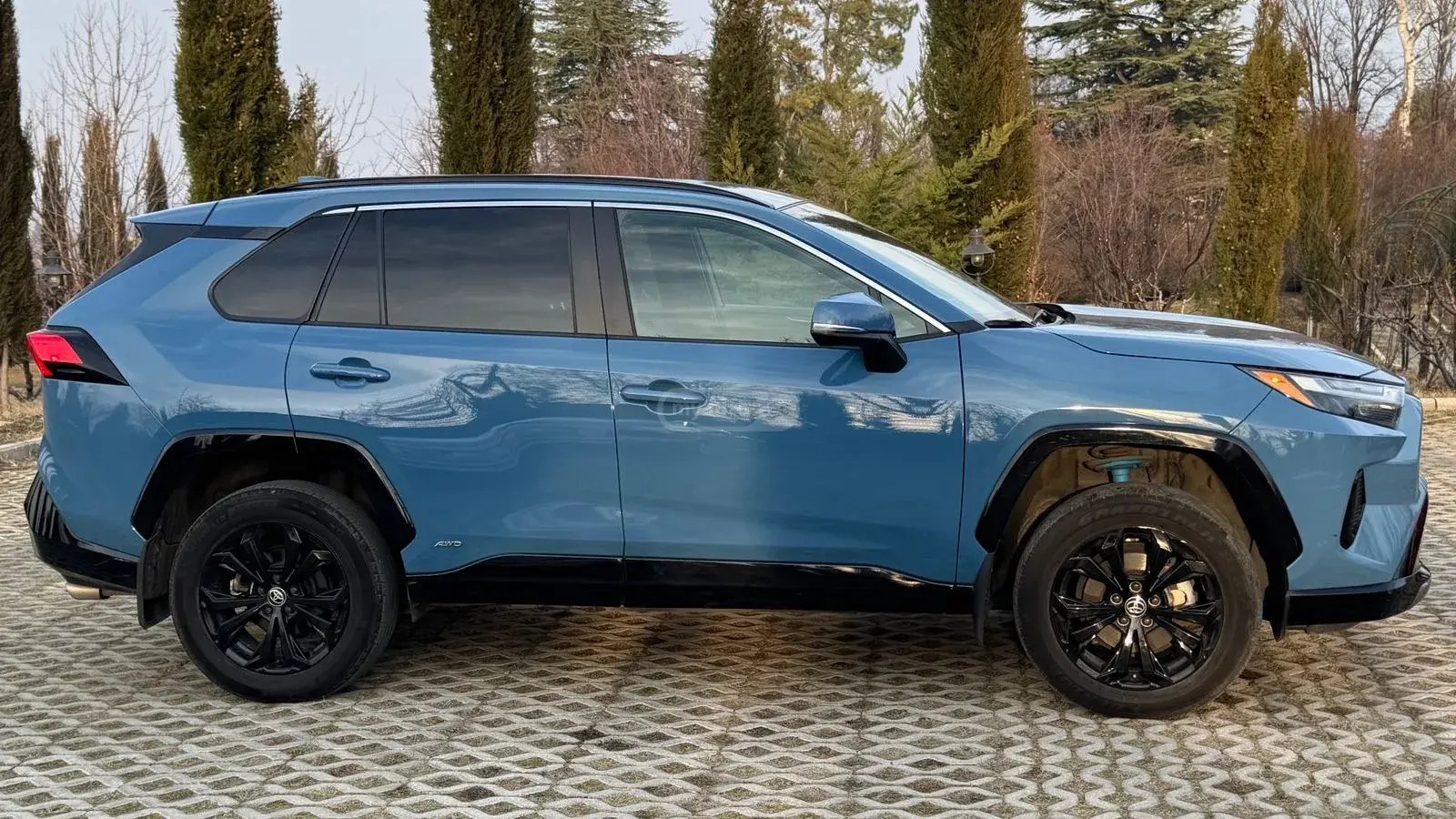 نمای دیگر تویوتا اس ای 4dr چهار چرخ محرک CVT 2022
