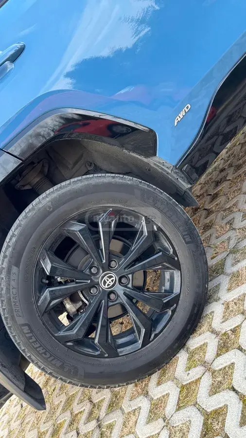 نمای دیگر تویوتا اس ای 4dr چهار چرخ محرک CVT 2022