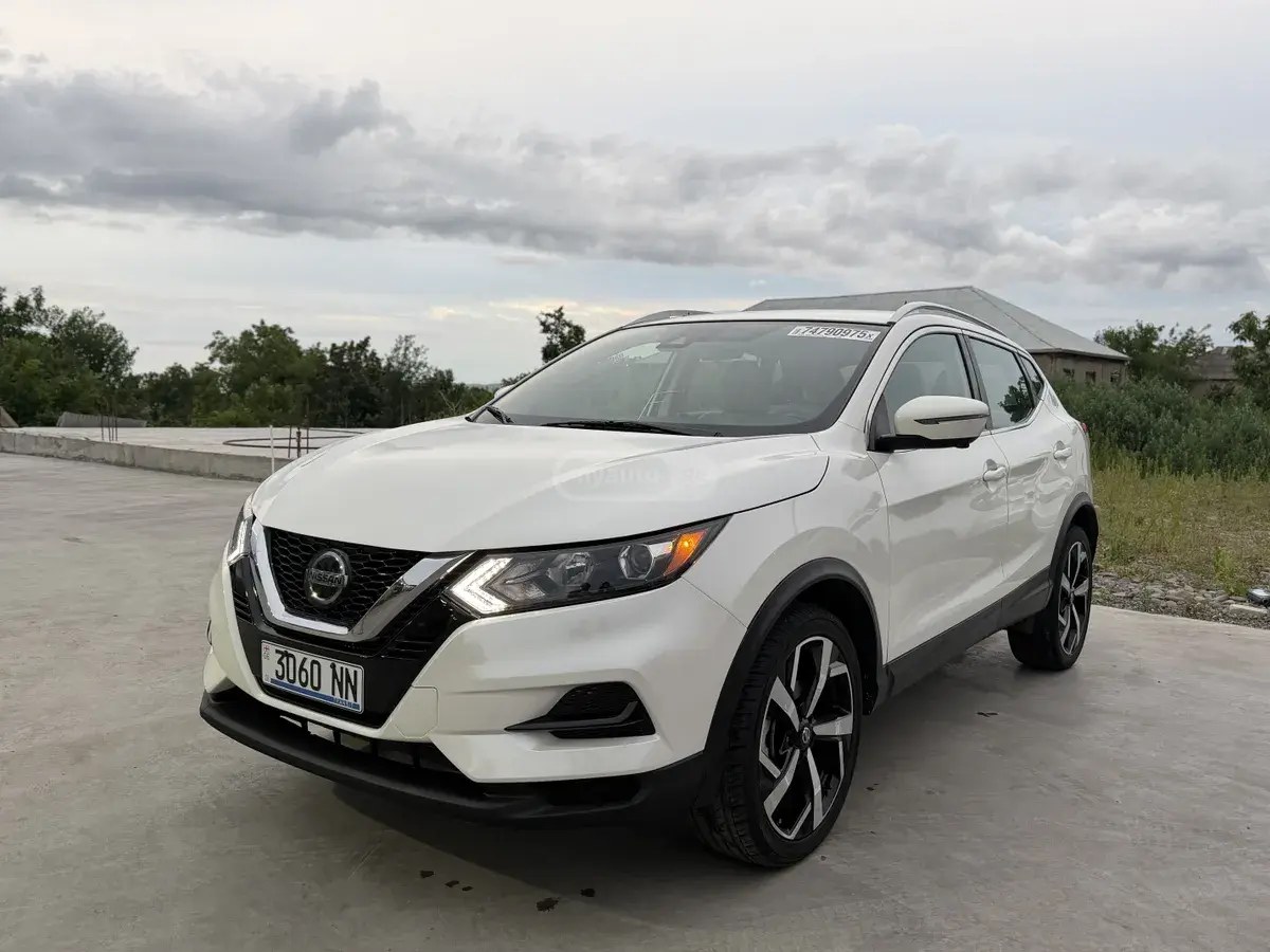 نمای دیگر نیسان SL 4dr چهار چرخ محرک CVT 2022