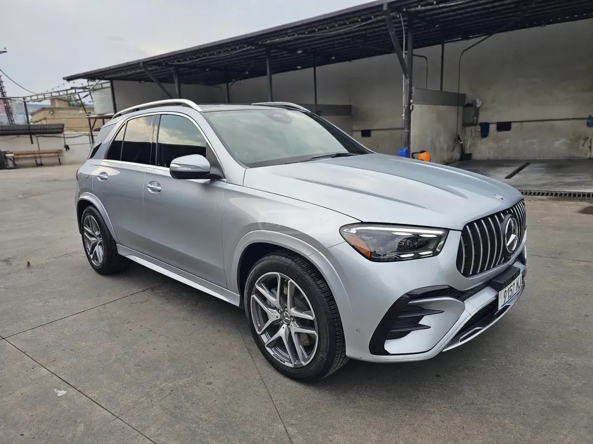 نمای دیگر مرسدس بنز AMG 2025