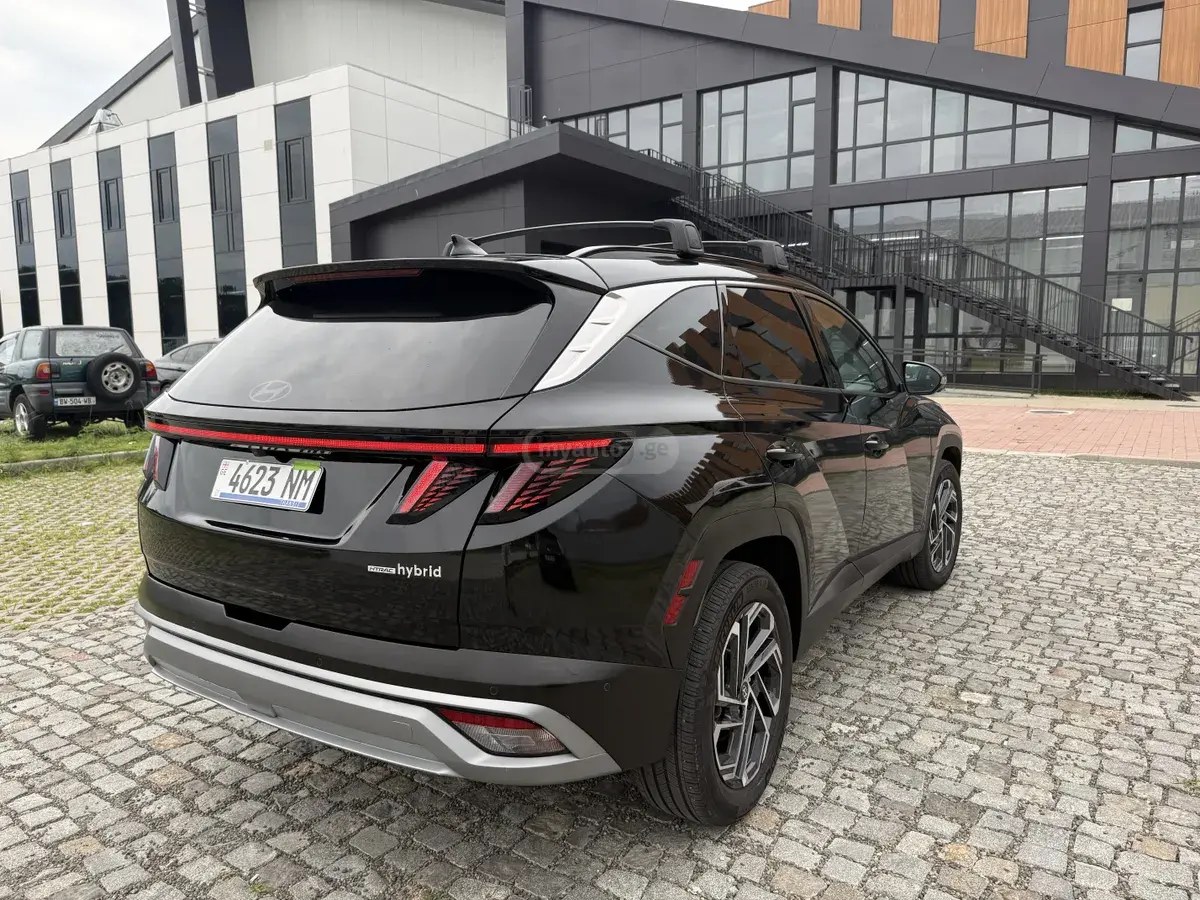 نمای دیگر هیوندای 2025