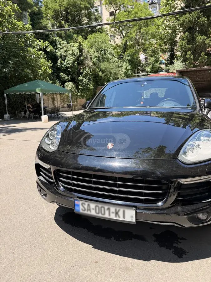 نمای دیگر پورشه 2017