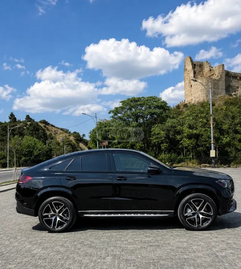نمای دیگر مرسدس بنز پایه AMG GLE 53 کوپه 4dr All- 2021