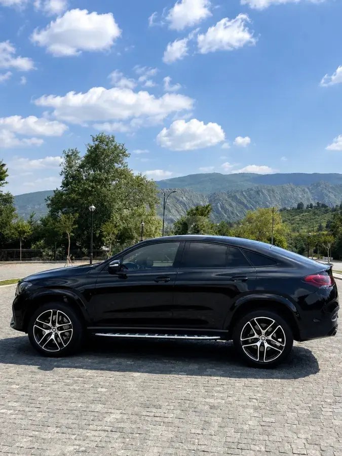 نمای دیگر مرسدس بنز پایه AMG GLE 53 کوپه 4dr All- 2021