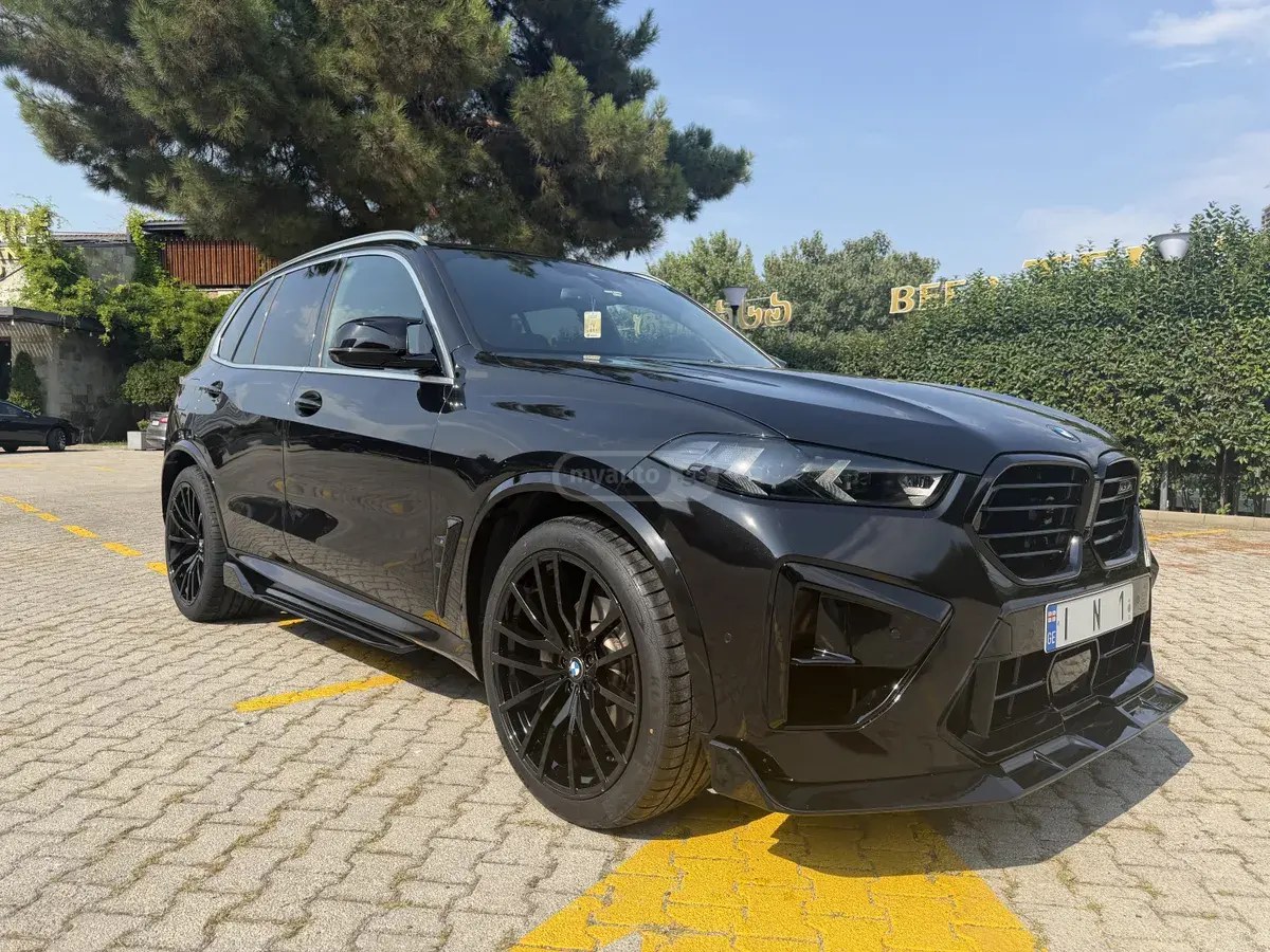 نمای دیگر بی ام و xDrive40i 4dr تمام چرخ محرک 2022