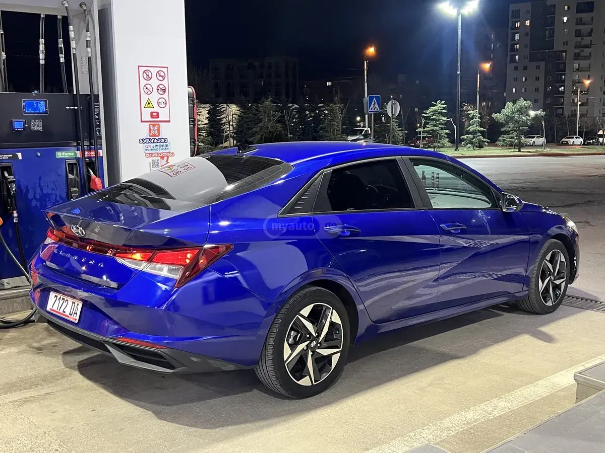 نمای دیگر هیوندای SEL 4dr سدان CVT 2023