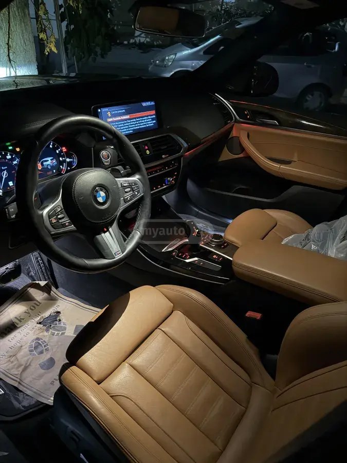 نمای دیگر بی ام و M40i 4dr تمام چرخ محرک اسپرت 2018